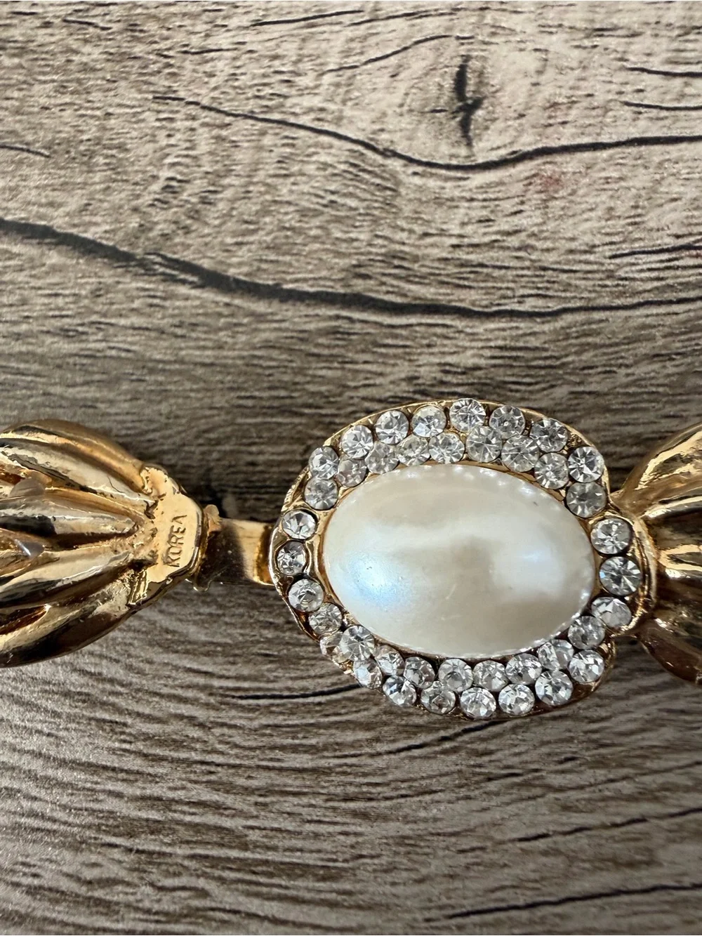 Vintage Faux Pearl Rhinestone 6 Strand Choker Necklace Goldtone Center Clasp Bow - Picture 7 of 7